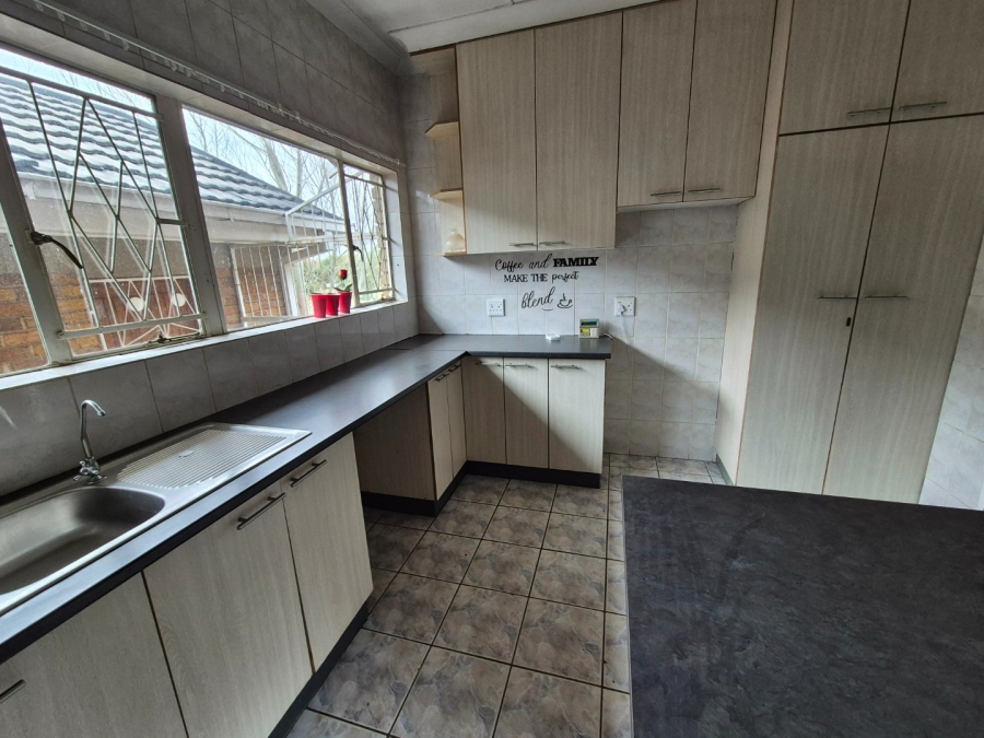 To Let 3 Bedroom Property for Rent in Generaal De Wet Free State